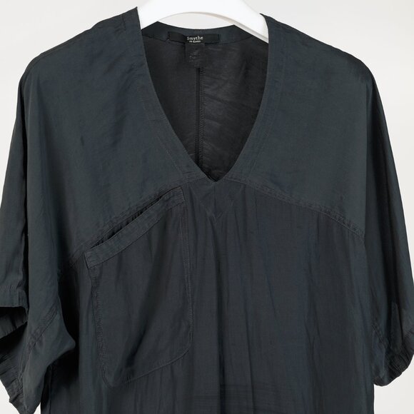 Smythe Grey Matte-Satin Pocket V-Neck Scrubs Top - Picture 3 of 7